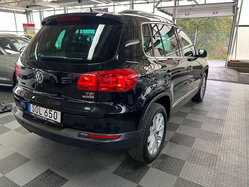 Begagnad VW Tiguan Sportline 160 HK (117 kW) 2014 Svart SUV