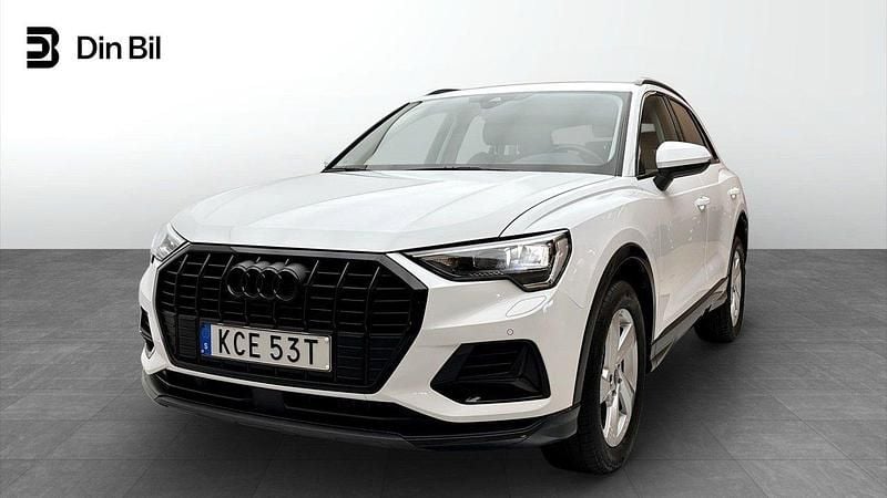 Vit Begagnad 2023 Audi Q3 Proline SUV | 309 000 kr (Bra pris) - Bild 1/4
