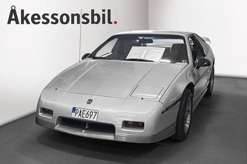 Begagnad Pontiac Fiero 137 HK (100 kW) 1987 Lgrå Sportkupé