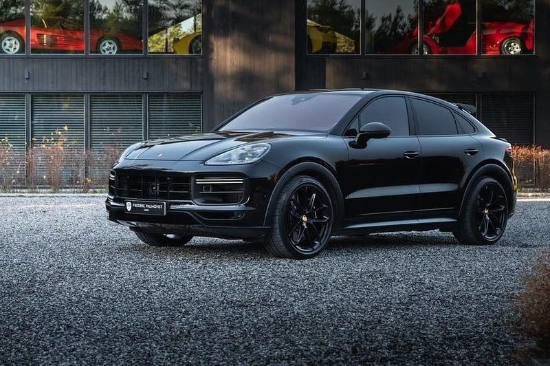 Svart Begagnad 2022 Porsche Cayenne Turbo GT SUV | 1 595 000 kr - Bild 1/4