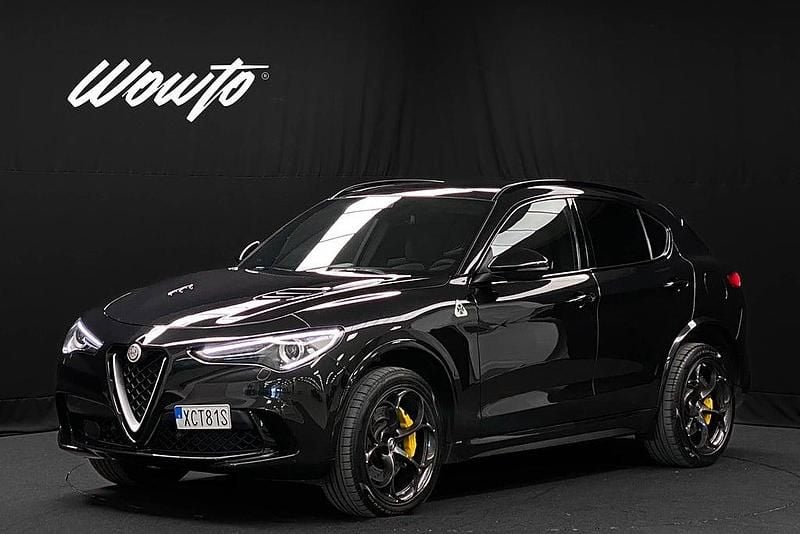 Begagnad Alfa Romeo Stelvio Quadrifoglio 510 HK (375 kW) 2019 Svart SUV