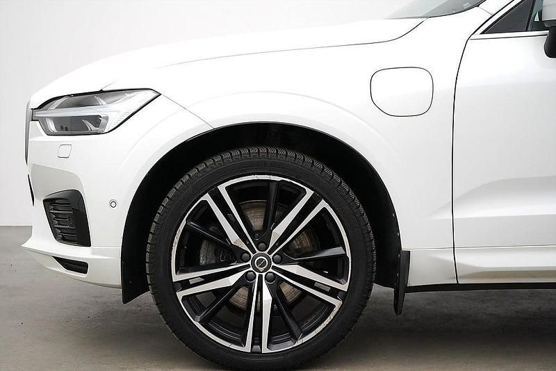 Begagnad Volvo XC60 R-Design 320 HK (235 kW) 2017 Vit SUV