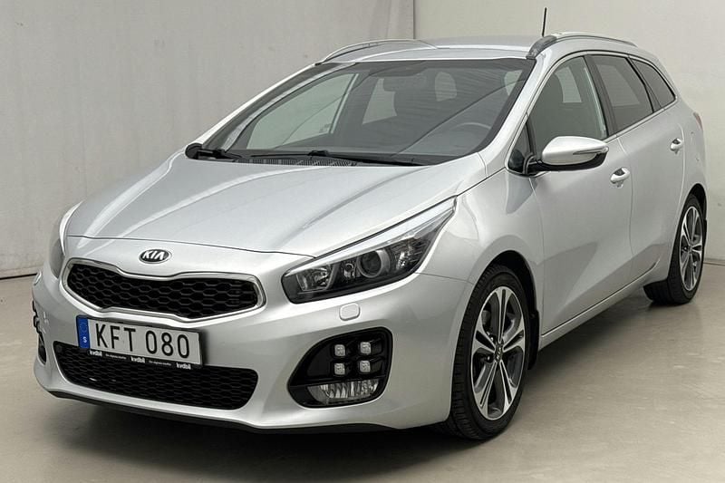 Grå Begagnad 2016 Kia Ceed GT-Line | 126 000 kr (Marknadspris) - Bild 1/4