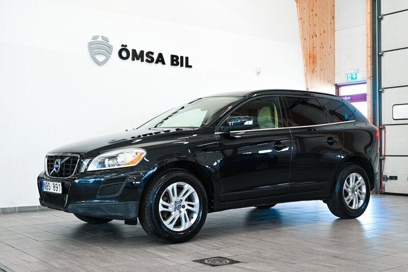 Svart Begagnad 2012 Volvo XC60 Momentum SUV | 114 800 kr (Marknadspris) - Bild 1/4