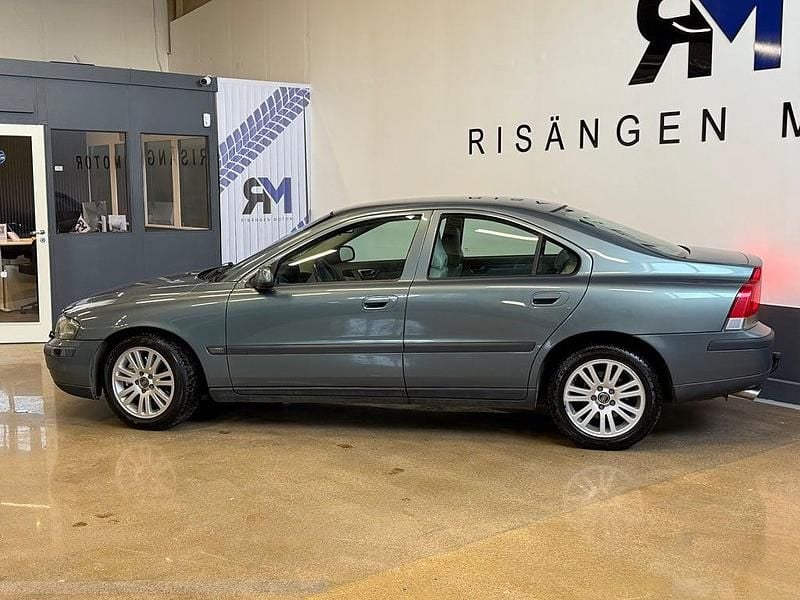 Begagnad Volvo S60 Business Edition 200 HK (147 kW) 2001 Grön Sedan