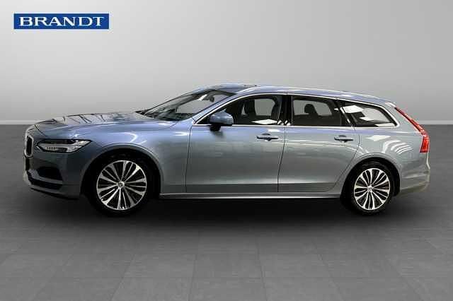 Begagnad Volvo V90 Momentum 192 HK (141 kW) 2020 Blå Kombi