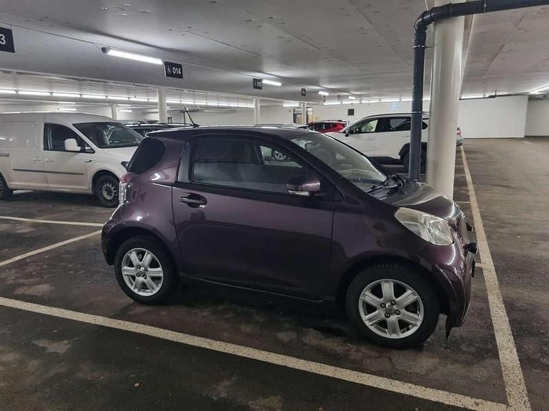 Begagnad 2009 Toyota iQ Halvkombi | 39 900 kr (Marknadspris) - Bild 1/4