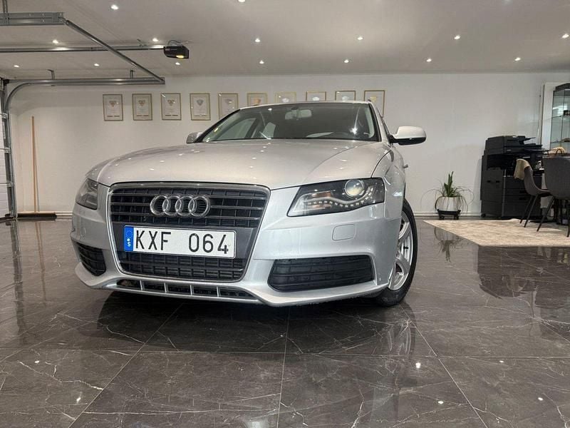 Silver Begagnad 2011 Audi A4 Kombi | 59 900 kr (Bra pris) - Bild 1/4