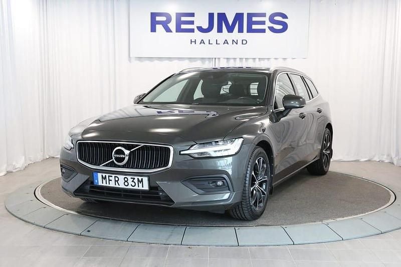 Begagnad Volvo V60 Momentum 151 HK (111 kW) 2020 Mörkgrå Kombi