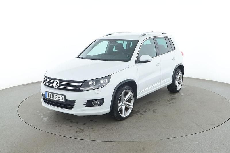 Vit Begagnad 2014 VW Tiguan R-line SUV | 124 000 kr (Marknadspris) - Bild 1/3