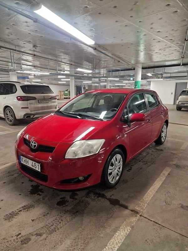 Begagnad 2007 Toyota Auris Halvkombi | 54 000 kr (Marknadspris) - Bild 1/4