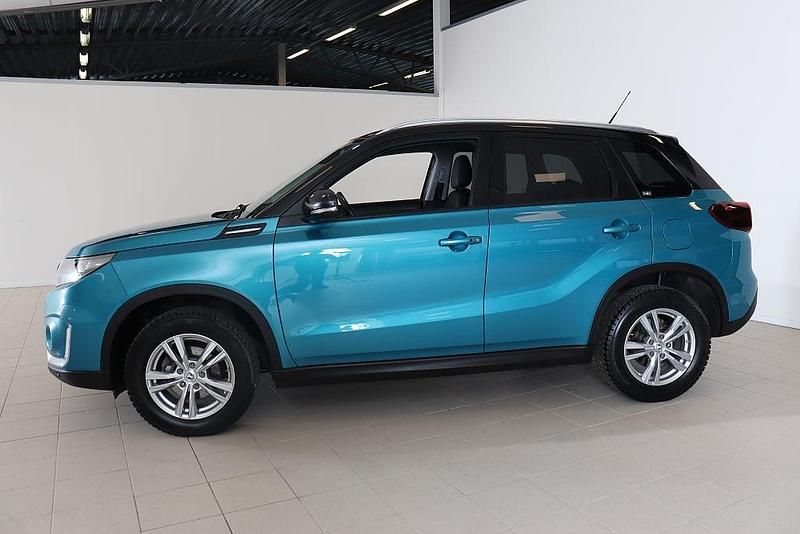 Begagnad Suzuki Vitara 116 HK (85 kW) 2022 Blå SUV