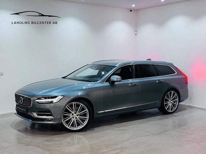 Grå Begagnad 2017 Volvo V90 Inscription Kombi | 239 900 kr (Marknadspris) - Bild 1/4