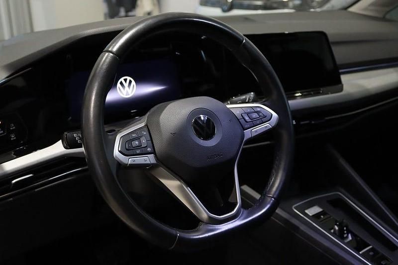 Begagnad VW Golf VIII 131 HK (96 kW) 2022 Vit