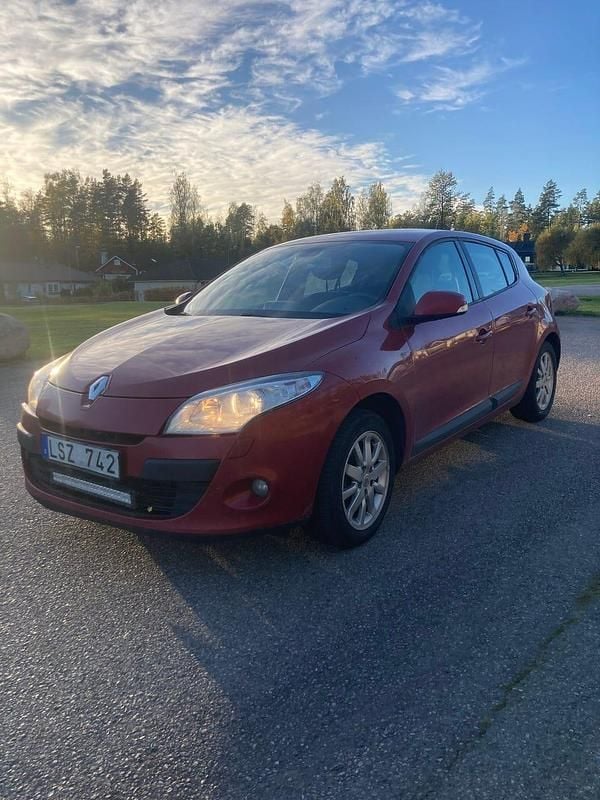 Begagnad Renault Mégane III 90 HK (66 kW) 2011
