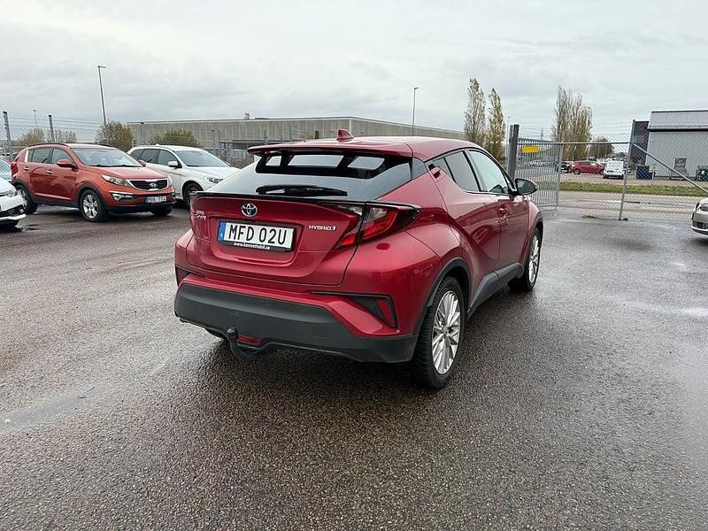 Begagnad Toyota C-HR Edition 122 HK (89 kW) 2021 Röd SUV