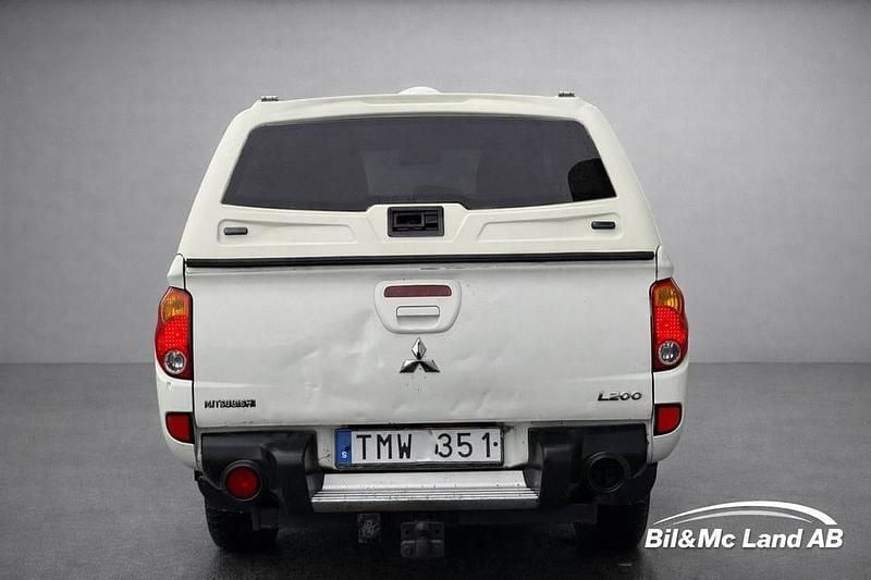 Begagnad Mitsubishi L200 178 HK (130 kW) 2011 Vit Pickup