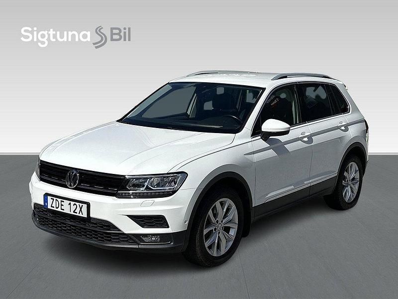 Vit Begagnad 2020 VW Tiguan SUV | 257 900 kr (Bra pris) - Bild 1/3