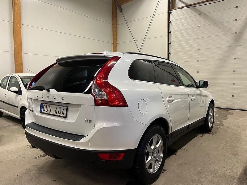Begagnad Volvo XC60 Momentum 163 HK (119 kW) 2012 Vit SUV