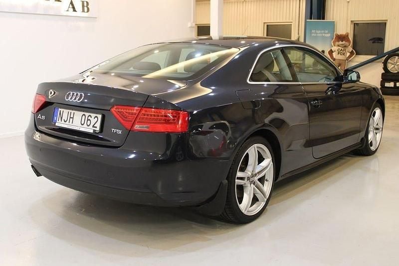Begagnad Audi A5 Comfort 225 HK (165 kW) 2014 Blå Sportkupé