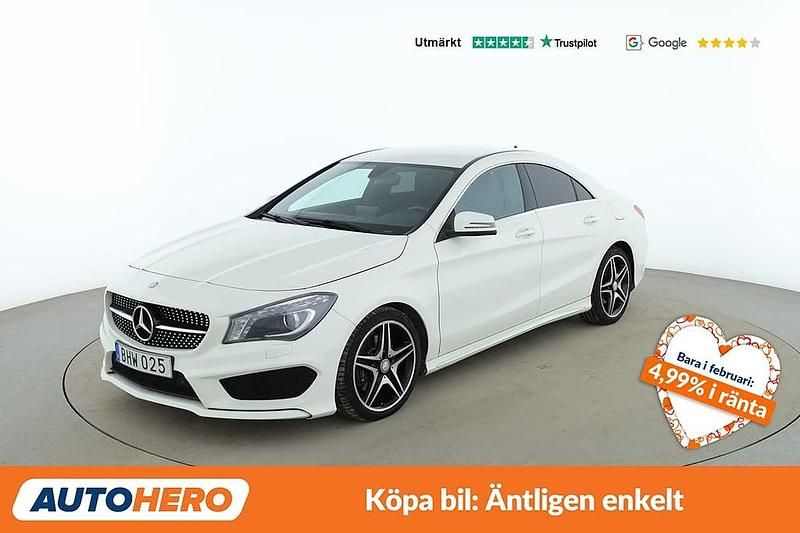 Vit Begagnad 2015 Mercedes CLA220 AMG line Sedan | 189 000 kr (Marknadspris) - Bild 1/4