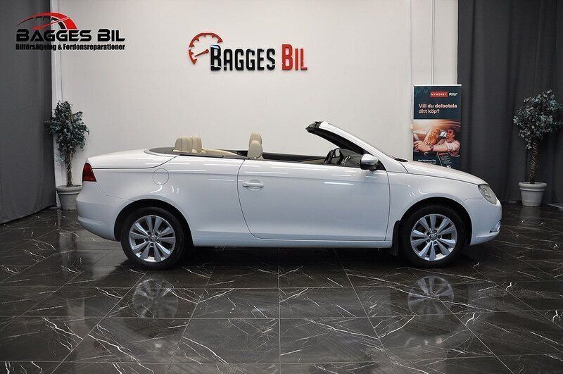 Vit Begagnad 2009 VW Eos Cab | 109 900 kr - Bild 1/4