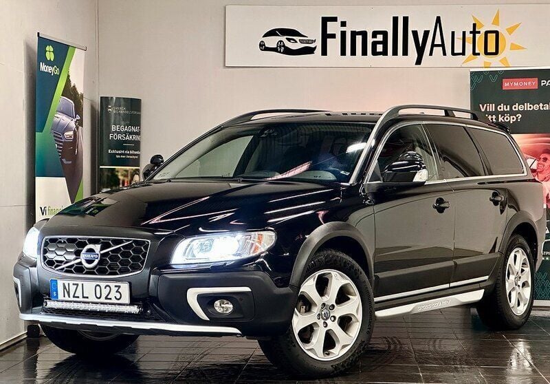 Svart Begagnad 2016 Volvo XC70 Summum SUV | 224 900 kr (Marknadspris) - Bild 1/4