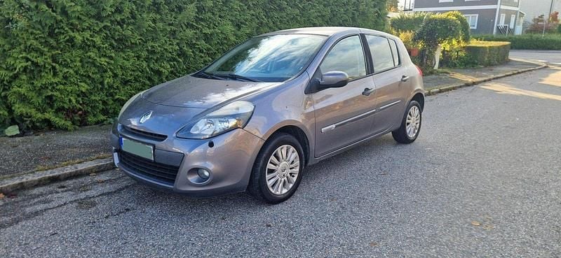 Begagnad 2010 Renault Clio II Halvkombi | 35 000 kr - Bild 1/2