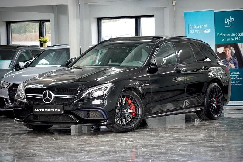 Svart Begagnad 2017 Mercedes C63S AMG AMG Kombi | 514 900 kr (Marknadspris) - Bild 1/4