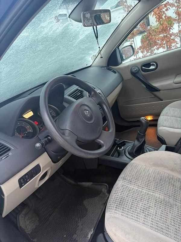 Begagnad Renault Mégane II 112 HK (82 kW) 2007