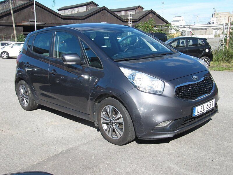 Grå Begagnad 2015 Kia Venga Halvkombi | 69 900 kr (Marknadspris) - Bild 1/4