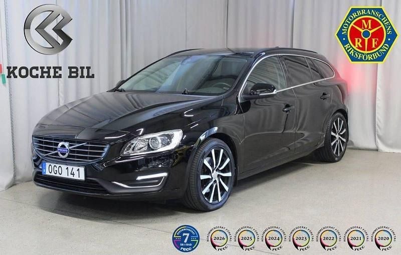 Begagnad Volvo V60 190 HK (139 kW) 2016 Svart Kombi