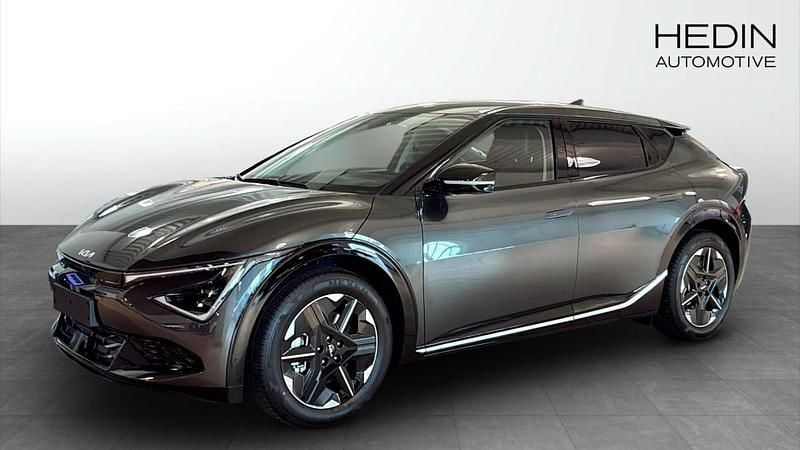 Grå (grey) Ny 2025 Kia EV6 Plus SUV | 665 400 kr (Lite dyr) - Bild 1/4