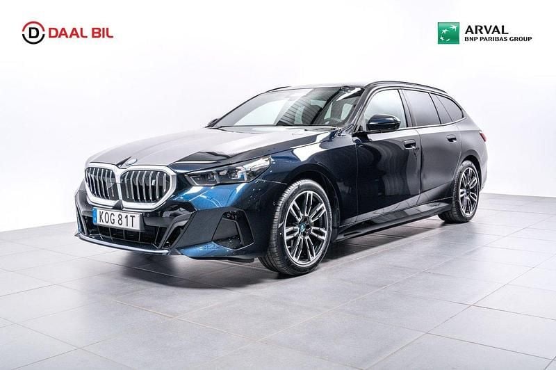 Begagnad BMW i5 M Sport 250 kW (340 HK) 2024 Svart Sedan