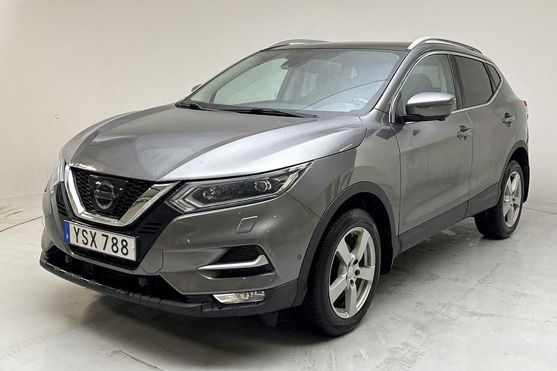 Grå Begagnad 2018 Nissan Qashqai 360º SUV | 158 800 kr (Marknadspris) - Bild 1/4