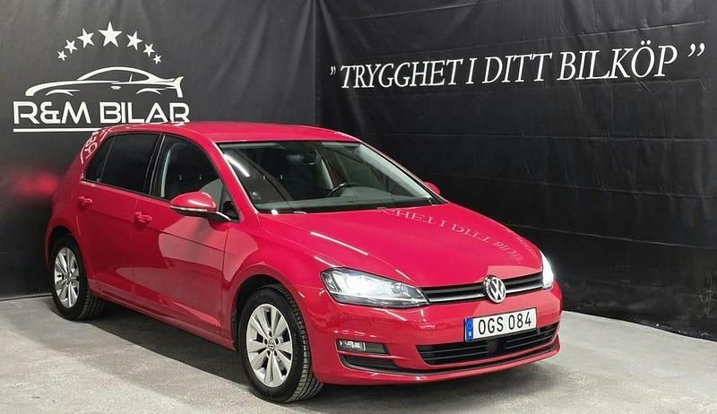 Begagnad VW Golf VII 110 HK (80 kW) 2016 Röd Halvkombi