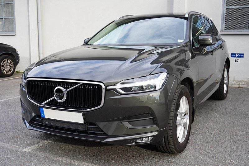 Grå Begagnad 2020 Volvo XC60 Momentum SUV | 299 900 kr (Superpris) - Bild 1/4