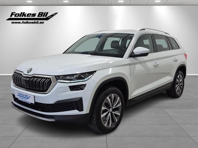 Vit Begagnad 2022 Skoda Kodiaq Business Line SUV | 389 000 kr (Marknadspris) - Bild 1/4