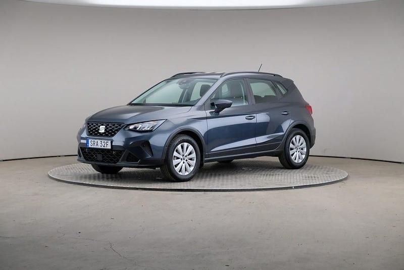 Midnight black (metallic) Begagnad 2023 Seat Arona Style SUV | 159 000 kr (Bra pris) - Bild 1/4