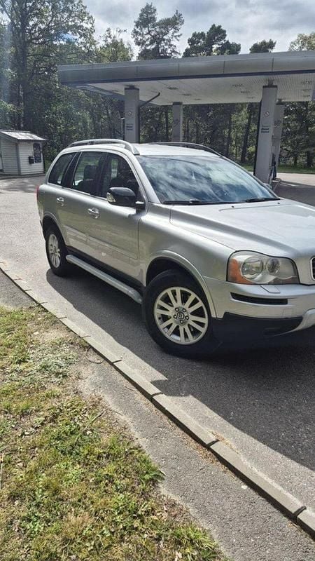 Grå Begagnad 2007 Volvo XC90 SUV | 93 000 kr (Marknadspris) - Bild 1/4