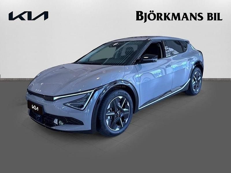 Grå Ny 2025 Kia EV6 Plus SUV | 573 336 kr (Marknadspris) - Bild 1/4