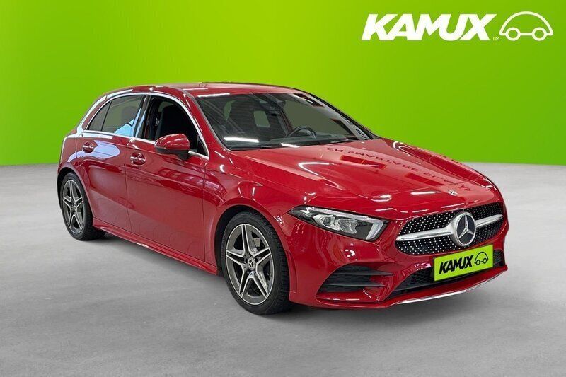 Röd Begagnad 2019 Mercedes A180 AMG Halvkombi | 249 700 kr (Marknadspris) - Bild 1/3