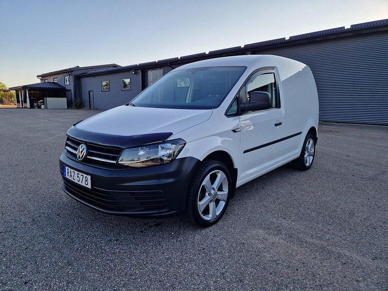 Vit Begagnad 2018 VW Caddy Minibuss | 99 000 kr (Bra pris) - Bild 1/4