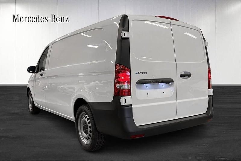 Begagnad Mercedes e-Vito 85 kW (116 HK) 2024 Vit Minibuss