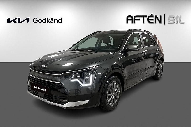 Grå Begagnad 2025 Kia Niro Advance SUV | 378 900 kr (Bra pris) - Bild 1/3