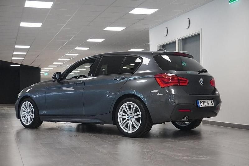 Begagnad BMW 118 M Sport 150 HK (110 kW) 2016 Grå Halvkombi