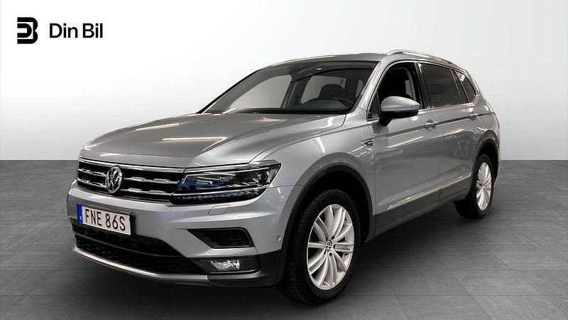 Silver Begagnad 2021 VW Tiguan Allspace SUV | 329 000 kr (Marknadspris) - Bild 1/4