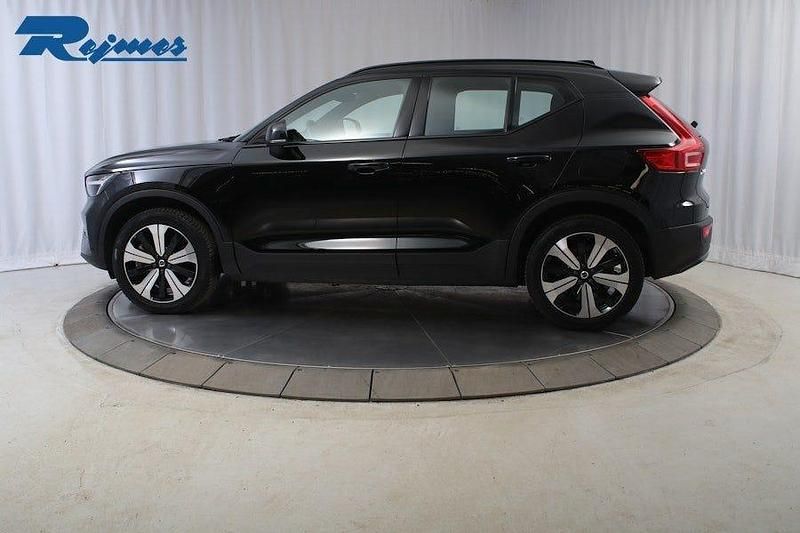 Begagnad Volvo XC40 Core 185 kW (252 HK) 2022 Svart SUV
