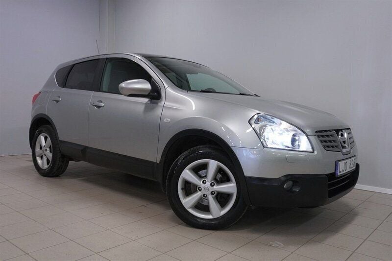 Silver Begagnad 2010 Nissan Qashqai SUV | 69 900 kr (Bra pris) - Bild 1/4