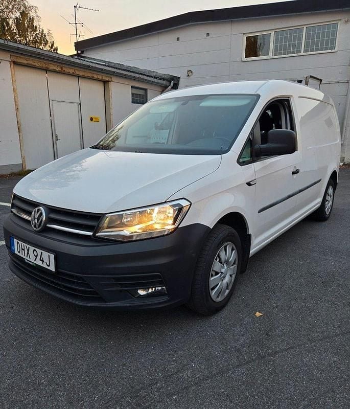 Vit Begagnad 2020 VW Caddy Maxi Minibuss | 186 900 kr (Bra pris) - Bild 1/4